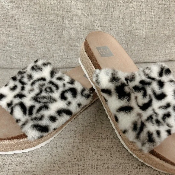 Dolce Vita Leopard Print Fuzzy Slide Espadrilles - Picture 2 of 4